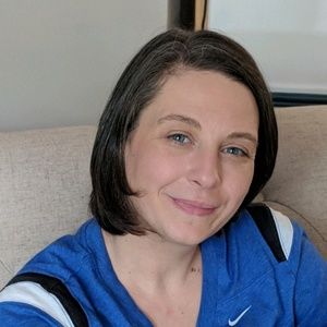 Meet your Posher, Deana